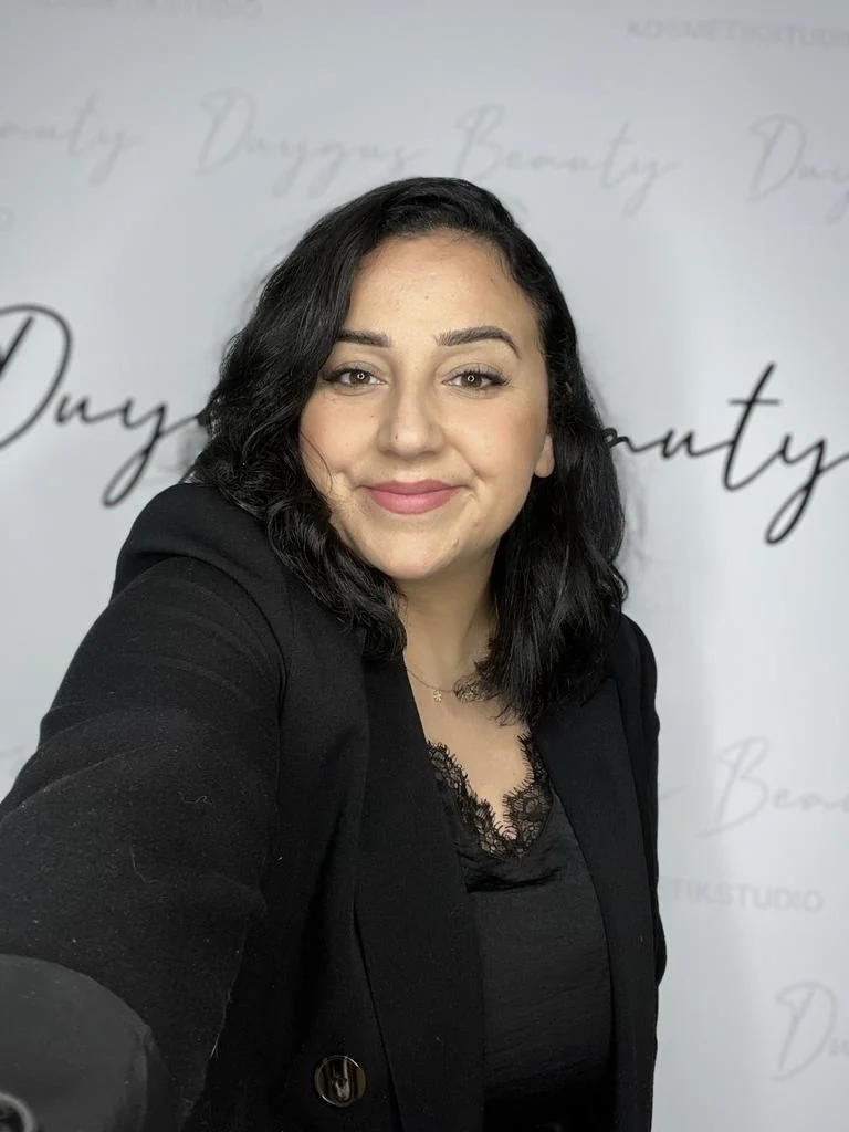 Inhaberin von Duygus Beauty im Kosmetikstudio in Kippenheim
